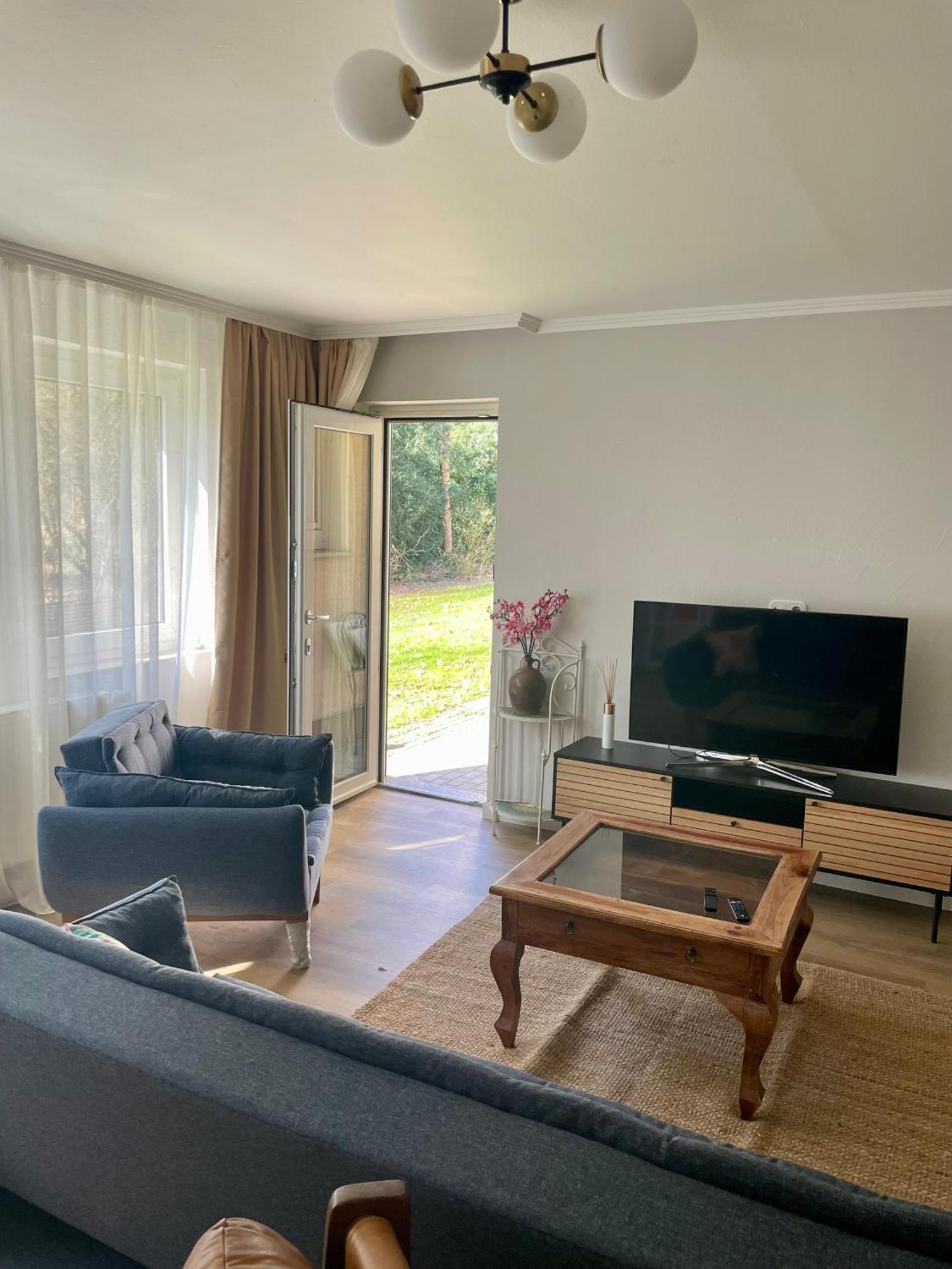 Apartment By The Park, For Bike Lovers Alsfeld Eksteriør billede